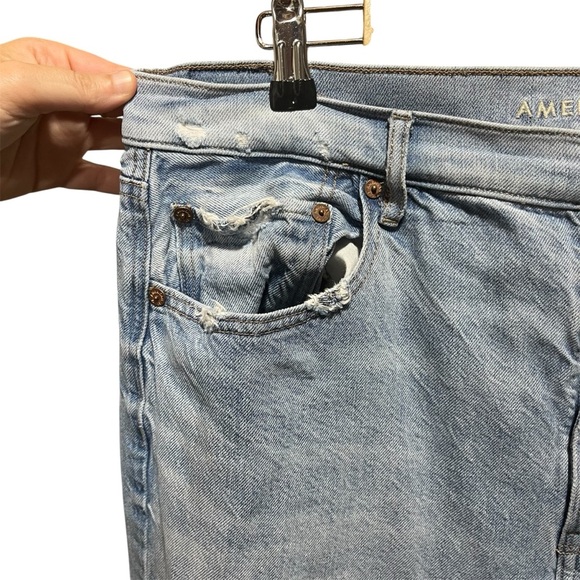 American Eagle Outfitters Light Blue Baggy Jeans - Picture 2 of 10